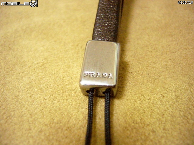 SE X1 與 PRADA 手機吊飾美麗浪漫的邂逅!!
