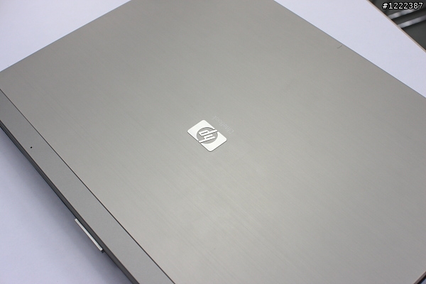 聖誕老人給我跨年任務 - 爆肝分享HP 8530p開箱!