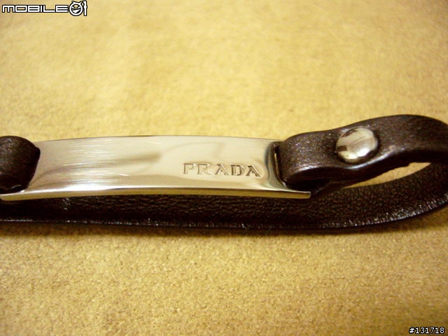 SE X1 與 PRADA 手機吊飾美麗浪漫的邂逅!!