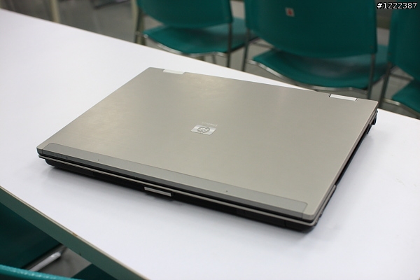 聖誕老人給我跨年任務 - 爆肝分享HP 8530p開箱!