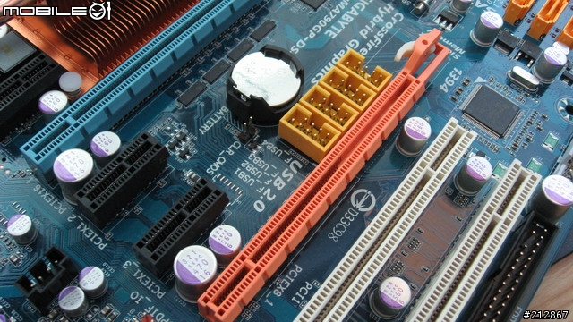 內顯不再軟趴趴 II,790GX 晶片組 GA-MA790GP-DS4H
