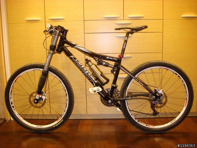 2009 Cannondale Scalpel 3 黑白配 ~新年新玩具