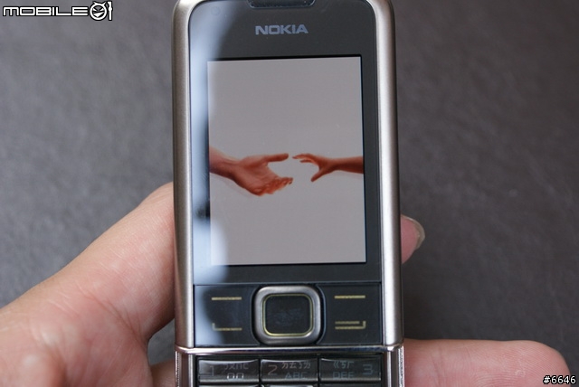 “強勢輕取驚嘆”的自慢 Nokia 8800 Carbon Arte