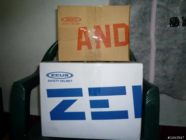 {沒拿到頭香的開箱文} ZEUS-3000A 內鏡片版 黑銀
