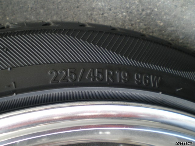小嫩嫩Mondeo換19"新鞋分享~