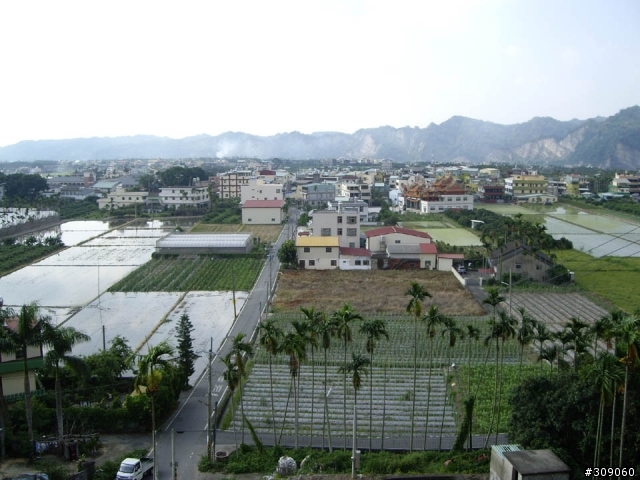 給自己一個舒壓的空間 - 自然實木廚房