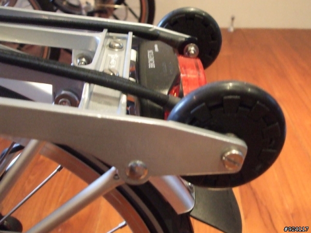 用態度堅持生活…帶著你的「BROMPTON」進來吧!!