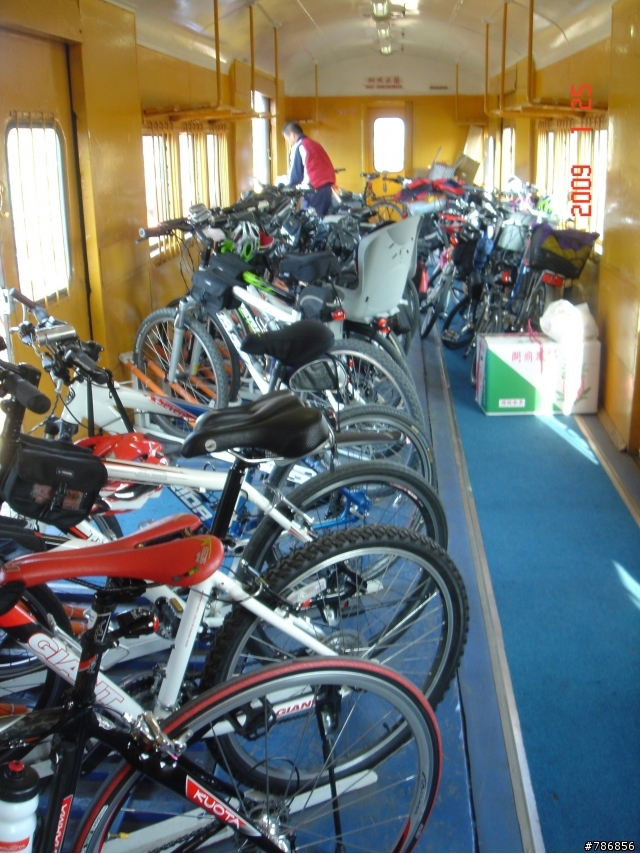 高雄←→台東,TPK車廂 兩鐵共乘