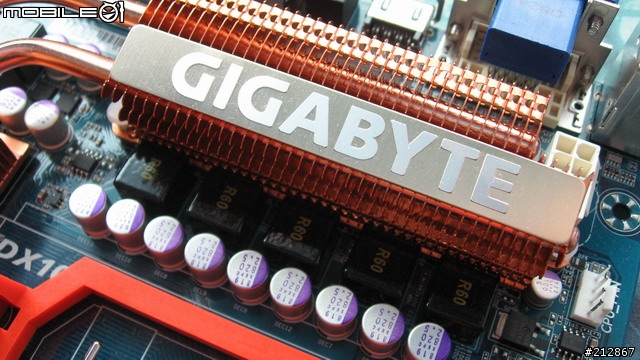 內顯不再軟趴趴 II,790GX 晶片組 GA-MA790GP-DS4H