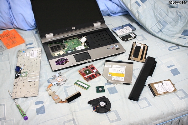 聖誕老人給我跨年任務 - 爆肝分享HP 8530p開箱!