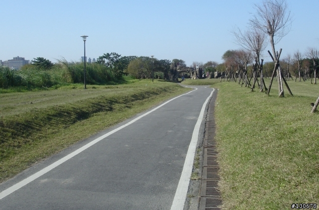 【分享】公館水岸世界->大稻埕 自行車道(圖多)