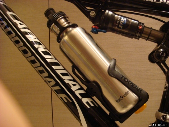 2009 Cannondale Scalpel 3 黑白配 ~新年新玩具