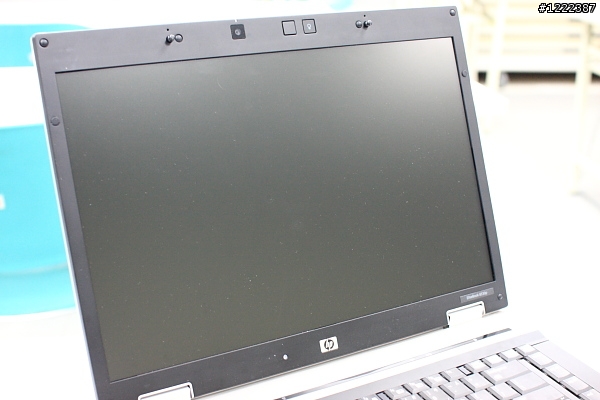 聖誕老人給我跨年任務 - 爆肝分享HP 8530p開箱!
