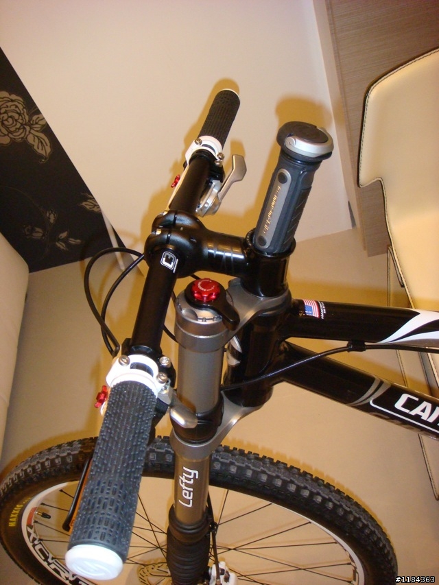 2009 Cannondale Scalpel 3 黑白配 ~新年新玩具