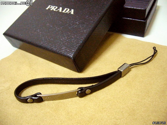SE X1 與 PRADA 手機吊飾美麗浪漫的邂逅!!