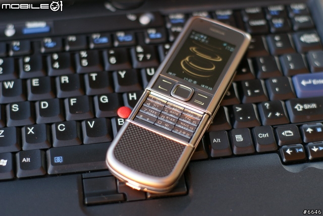 “強勢輕取驚嘆”的自慢 Nokia 8800 Carbon Arte