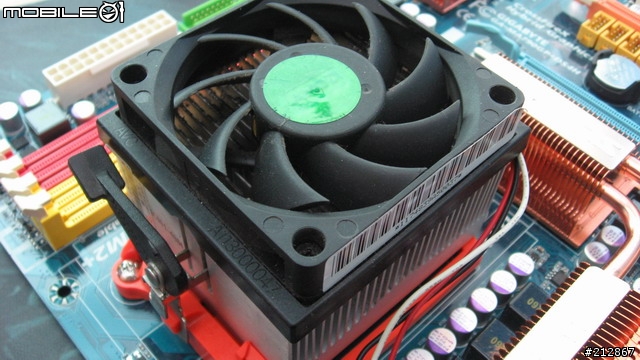 內顯不再軟趴趴 II,790GX 晶片組 GA-MA790GP-DS4H