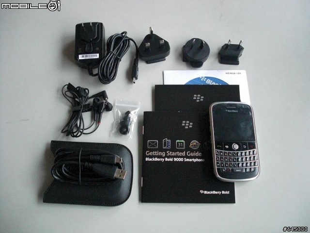 黑莓 Curve-8320 vs Bold-9000