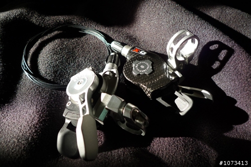 分享 SRAM 09年版 X-O 撥把和黃金後變