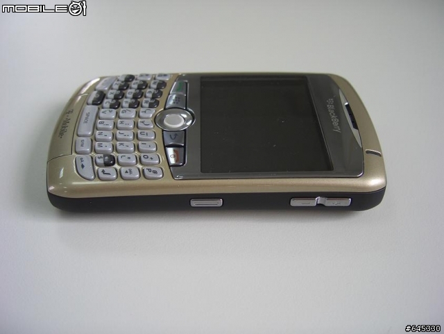 黑莓 Curve-8320