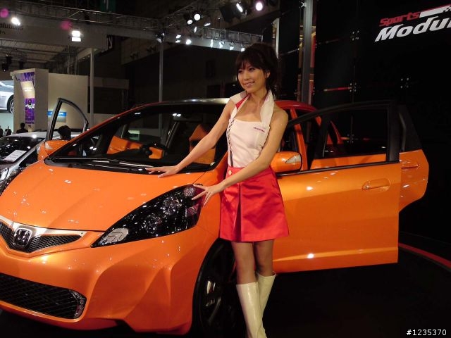 2009東京改裝車展--日本氣質美妹show girl 與 Honda Fit