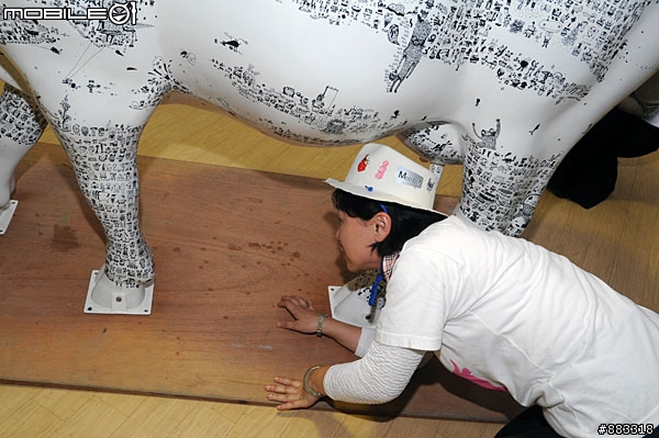 過年推薦瞎逛2009台北奔牛節 香港漫畫家李志清創作實況