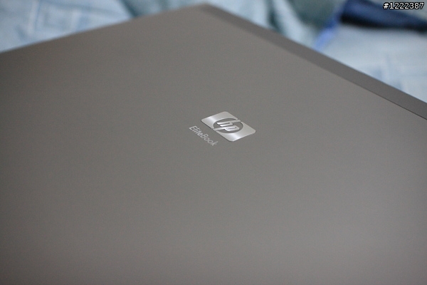 聖誕老人給我跨年任務 - 爆肝分享HP 8530p開箱!