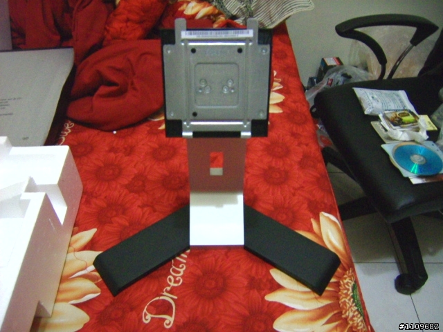 DELL 248WFP 新手第一次開箱獻給大家了