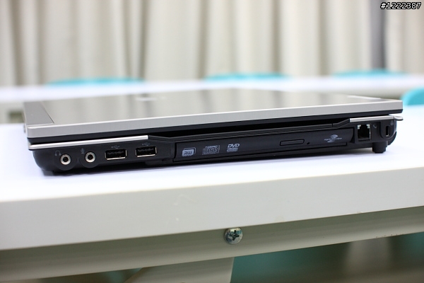 聖誕老人給我跨年任務 - 爆肝分享HP 8530p開箱!