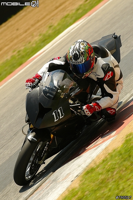 THE RACE IS ON–BMW S1000RR下線量產