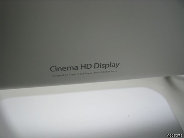 「開箱」史上最大蘋果螢幕Cinema HD Display 30-inch widescreen