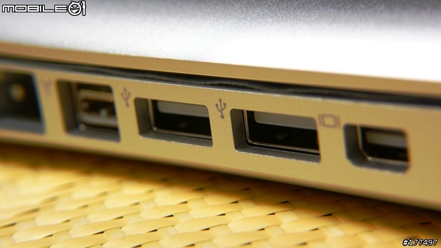 一體成型New MacBook Pro 15"開箱