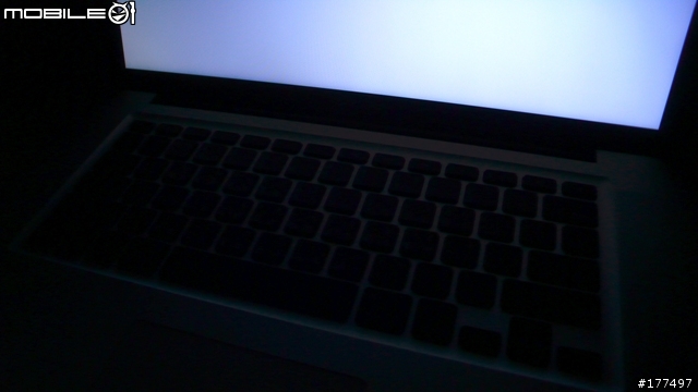 一體成型New MacBook Pro 15"開箱