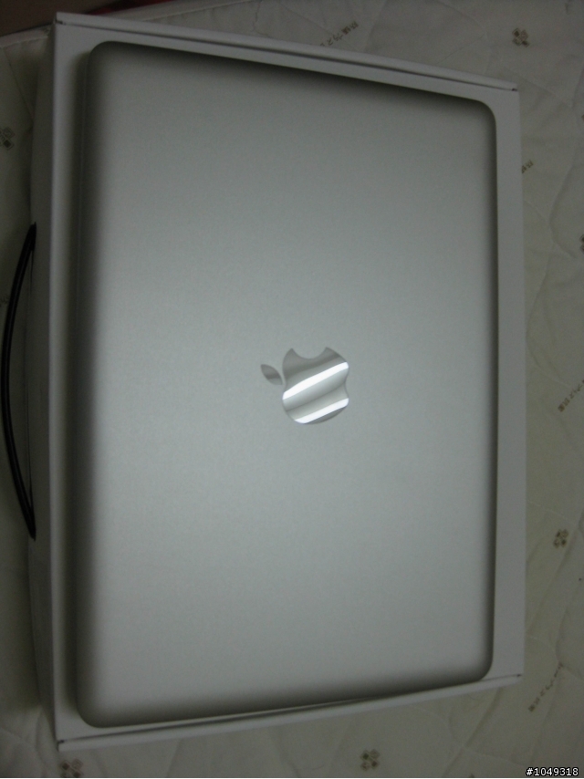 情人節禮物之MacBook開箱文&小小白再見了~~~