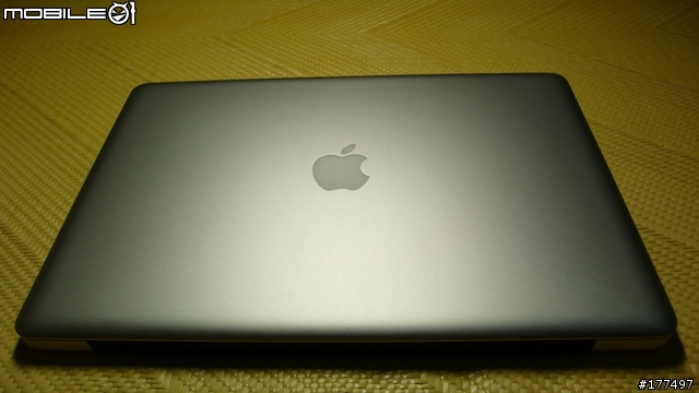 一體成型New MacBook Pro 15"開箱