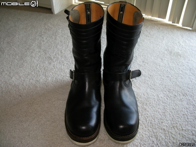 分享 Wtaps 人生第一雙長筒軍靴