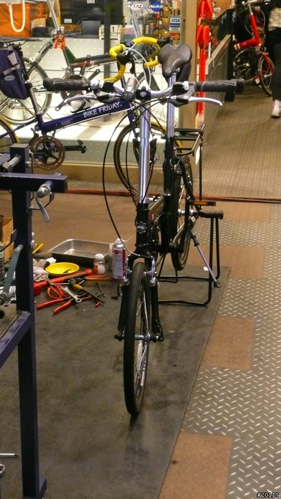 「高雄分享」-為整天勞累的愛車做一下spa保養吧!