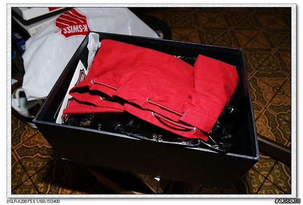 3600消費卷+800元現金換回二雙k.swiss+一雙timberland