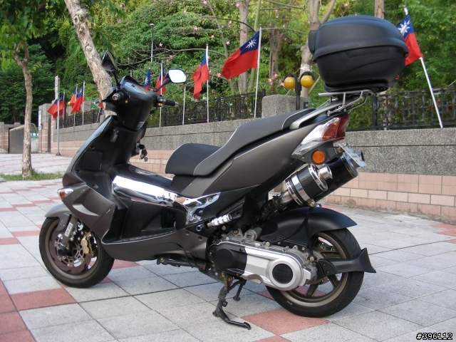 G-MAX 200 小改分享第五發-X-HOT液晶錶+CVK 30+後240加大碟上身!