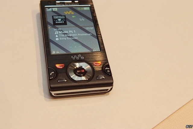 SonyEricsson 2009新機發表--W995(已重新update)