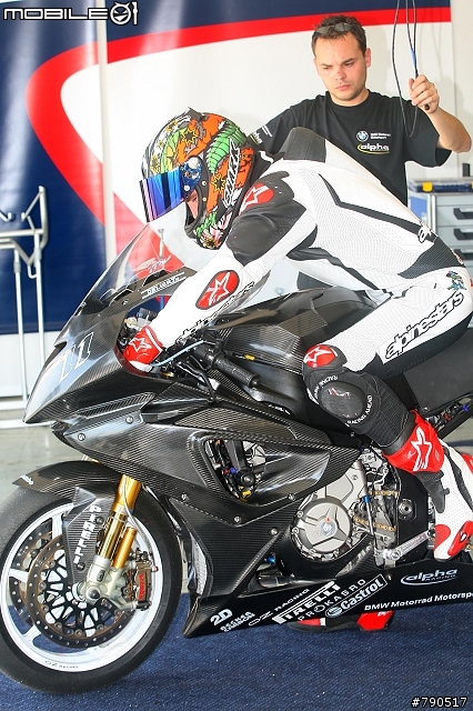 THE RACE IS ON–BMW S1000RR下線量產