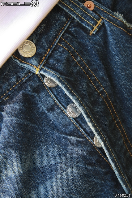 Levi’s 501 & 連帽長袖大衣試穿分享