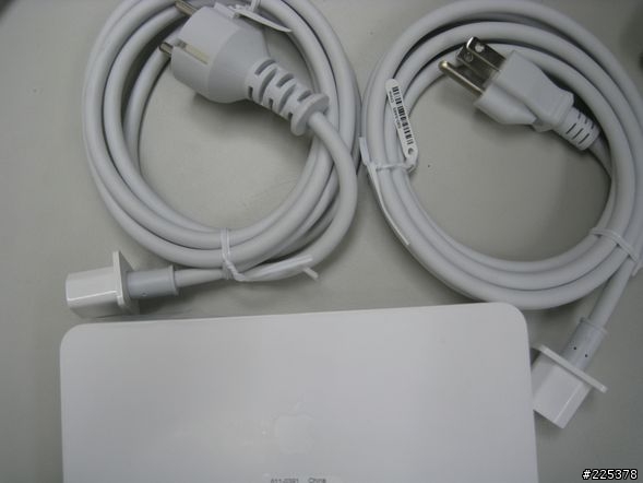 「開箱」史上最大蘋果螢幕Cinema HD Display 30-inch widescreen