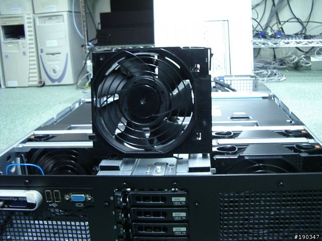 不專業開箱 DELL R905