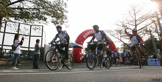 2009萬人崇Bike‧紀錄加冕