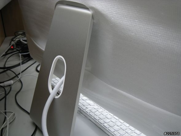 「開箱」史上最大蘋果螢幕Cinema HD Display 30-inch widescreen