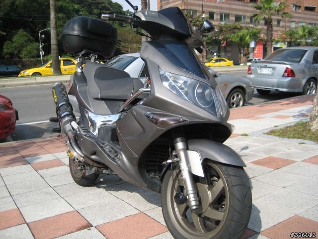 G-MAX 200 小改分享第五發-X-HOT液晶錶+CVK 30+後240加大碟上身!