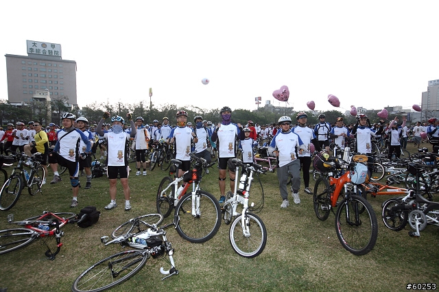 2009萬人崇Bike‧紀錄加冕