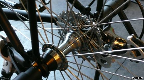 「高雄分享」-為整天勞累的愛車做一下spa保養吧!