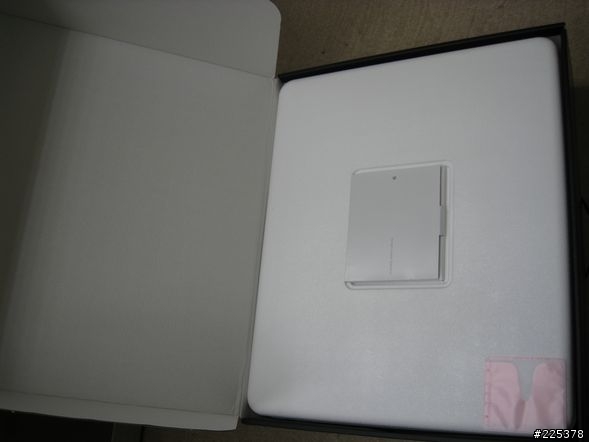 「開箱」史上最大蘋果螢幕Cinema HD Display 30-inch widescreen
